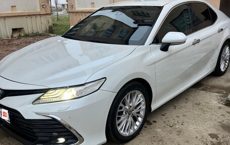 Toyota Camry, 2019 год, 2 750 000 рублей, 1 фотография