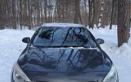 Opel Astra J, 2011 год, 800 000 рублей, 1 фотография