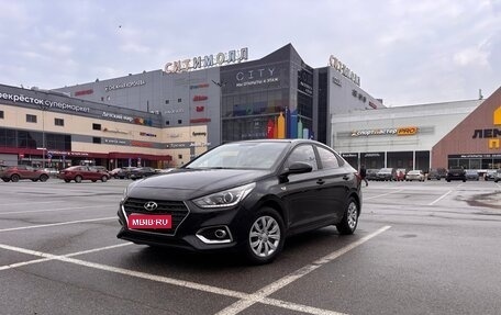 Hyundai Solaris II рестайлинг, 2017 год, 1 050 000 рублей, 1 фотография