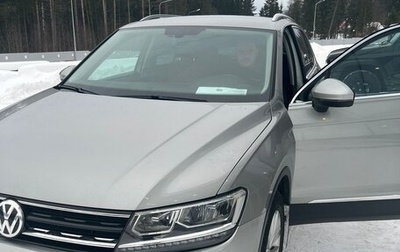 Volkswagen Tiguan II, 2017 год, 2 350 000 рублей, 1 фотография