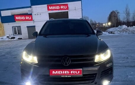 Volkswagen Touareg III, 2011 год, 1 930 000 рублей, 1 фотография