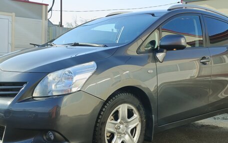 Toyota Verso I, 2010 год, 1 350 000 рублей, 2 фотография