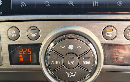 Toyota Verso I, 2010 год, 1 350 000 рублей, 21 фотография