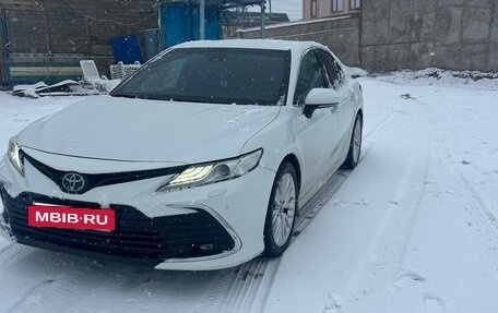 Toyota Camry, 2019 год, 2 750 000 рублей, 2 фотография