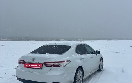 Toyota Camry, 2019 год, 2 750 000 рублей, 3 фотография