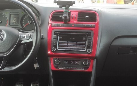 Volkswagen Polo VI (EU Market), 2015 год, 980 000 рублей, 7 фотография