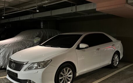 Toyota Camry, 2013 год, 1 700 000 рублей, 4 фотография