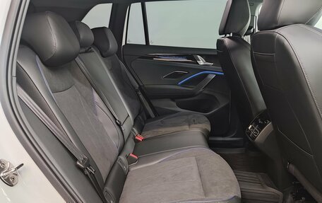 Volkswagen Tiguan, 2025 год, 4 490 000 рублей, 25 фотография