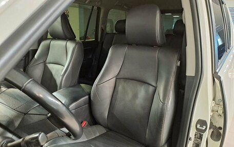 Toyota Land Cruiser Prado 150 рестайлинг 2, 2020 год, 5 997 000 рублей, 12 фотография