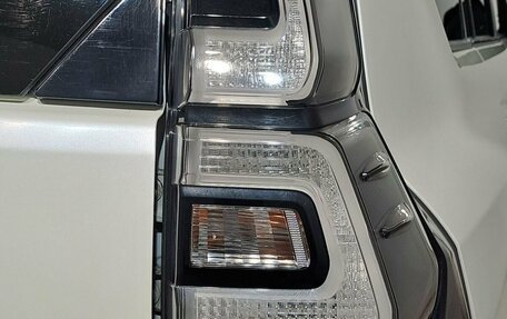 Toyota Land Cruiser Prado 150 рестайлинг 2, 2020 год, 5 997 000 рублей, 11 фотография