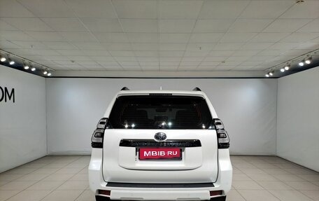 Toyota Land Cruiser Prado 150 рестайлинг 2, 2020 год, 5 997 000 рублей, 6 фотография