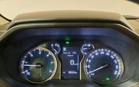 Toyota Land Cruiser Prado 150 рестайлинг 2, 2020 год, 5 997 000 рублей, 23 фотография