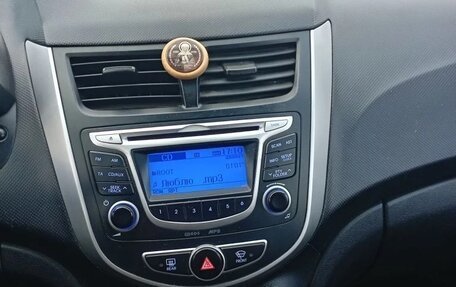 Hyundai Solaris II рестайлинг, 2014 год, 700 000 рублей, 6 фотография