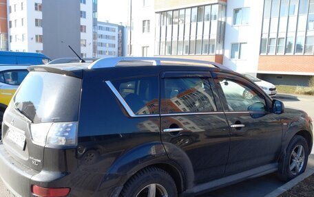 Mitsubishi Outlander III рестайлинг 3, 2008 год, 900 000 рублей, 3 фотография