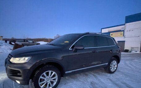 Volkswagen Touareg III, 2011 год, 1 930 000 рублей, 3 фотография