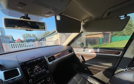 Volkswagen Touareg III, 2011 год, 1 930 000 рублей, 8 фотография