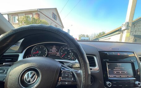 Volkswagen Touareg III, 2011 год, 1 930 000 рублей, 9 фотография