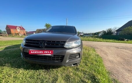 Volkswagen Touareg III, 2011 год, 1 930 000 рублей, 11 фотография