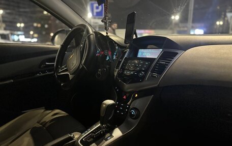 Chevrolet Cruze II, 2011 год, 660 000 рублей, 9 фотография