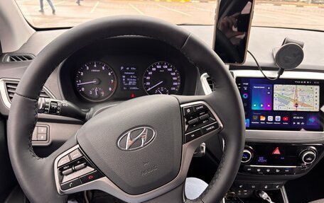 Hyundai Solaris II рестайлинг, 2017 год, 1 050 000 рублей, 12 фотография