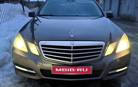 Mercedes-Benz E-Класс, 2010 год, 1 250 000 рублей, 1 фотография