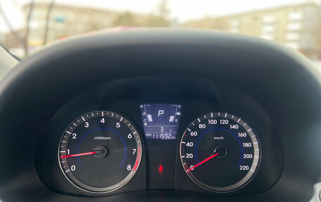 Hyundai Solaris II рестайлинг, 2012 год, 900 000 рублей, 8 фотография