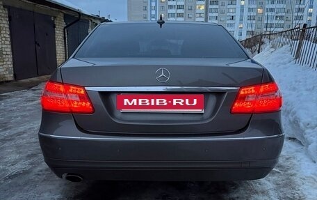 Mercedes-Benz E-Класс, 2010 год, 1 250 000 рублей, 2 фотография