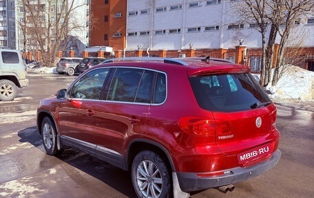 Volkswagen Tiguan I, 2011 год, 900 000 рублей, 4 фотография