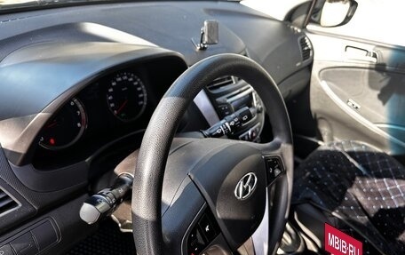 Hyundai Solaris II рестайлинг, 2015 год, 1 135 000 рублей, 18 фотография