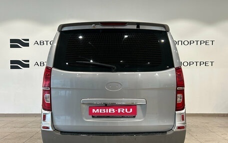 Hyundai Grand Starex Grand Starex I рестайлинг 2, 2014 год, 1 999 000 рублей, 4 фотография