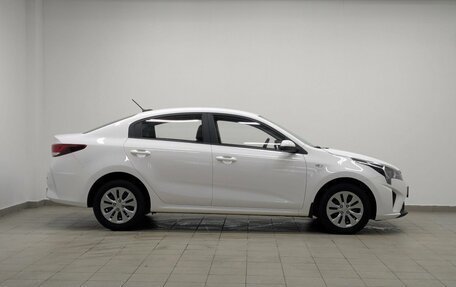 KIA Rio IV, 2021 год, 1 550 000 рублей, 25 фотография