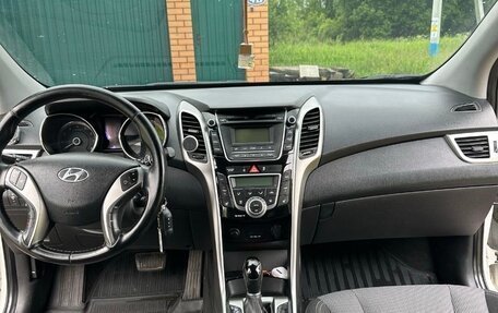 Hyundai i30 II рестайлинг, 2012 год, 950 000 рублей, 10 фотография