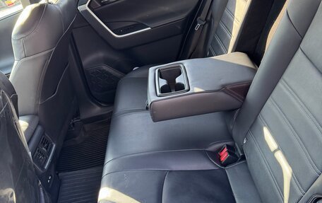 Toyota RAV4, 2022 год, 4 050 000 рублей, 7 фотография