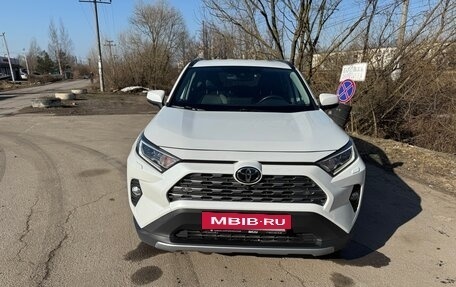Toyota RAV4, 2022 год, 4 050 000 рублей, 2 фотография