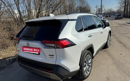 Toyota RAV4, 2022 год, 4 050 000 рублей, 4 фотография