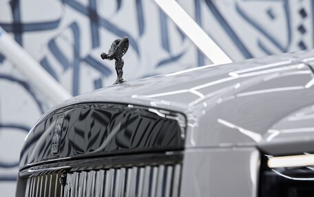 Rolls-Royce Cullinan, 2025 год, 64 875 000 рублей, 10 фотография