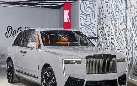 Rolls-Royce Cullinan, 2025 год, 64 875 000 рублей, 7 фотография