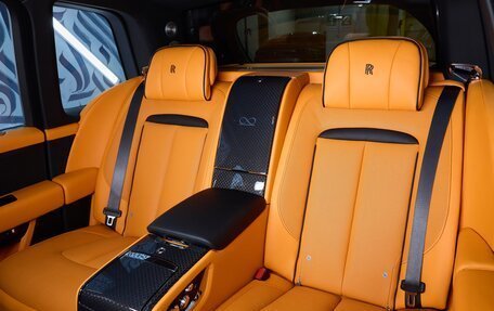 Rolls-Royce Cullinan, 2025 год, 64 875 000 рублей, 18 фотография