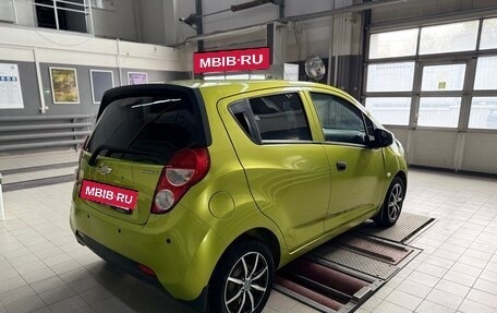 Chevrolet Spark III, 2013 год, 680 000 рублей, 3 фотография