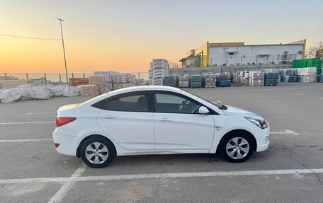 Hyundai Solaris II рестайлинг, 2015 год, 1 200 000 рублей, 4 фотография