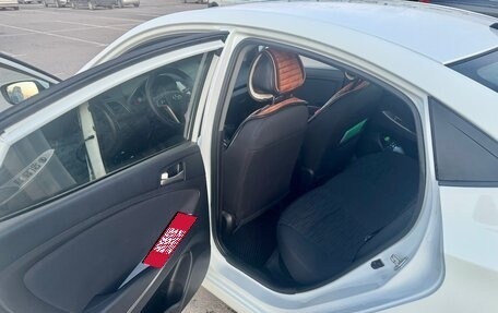 Hyundai Solaris II рестайлинг, 2015 год, 1 200 000 рублей, 12 фотография