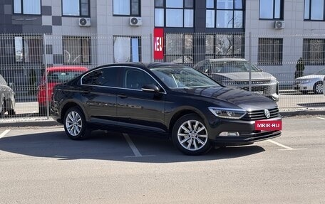Volkswagen Passat B8 рестайлинг, 2017 год, 1 730 000 рублей, 3 фотография