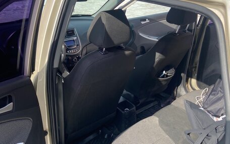 Hyundai Solaris II рестайлинг, 2014 год, 820 000 рублей, 9 фотография