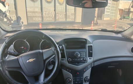 Chevrolet Cruze II, 2012 год, 690 000 рублей, 8 фотография