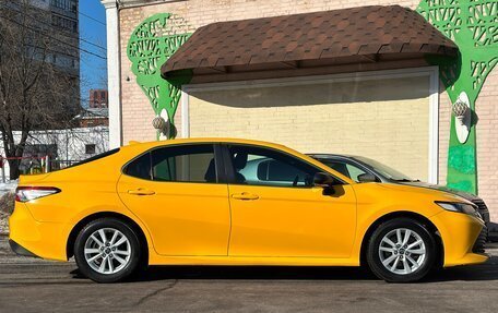 Toyota Camry, 2019 год, 1 850 000 рублей, 4 фотография