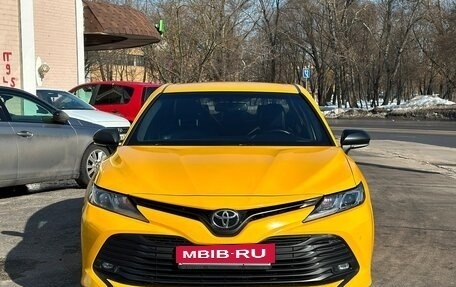 Toyota Camry, 2019 год, 1 850 000 рублей, 2 фотография