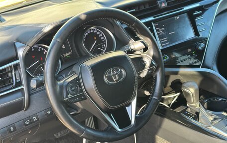 Toyota Camry, 2019 год, 1 850 000 рублей, 13 фотография