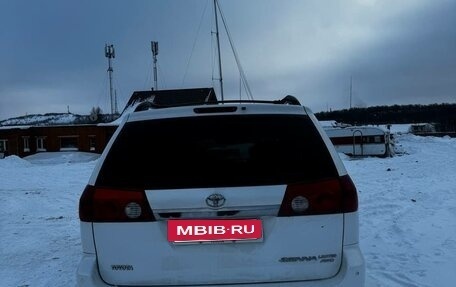 Toyota Sienna II рестайлинг, 2005 год, 1 300 000 рублей, 5 фотография