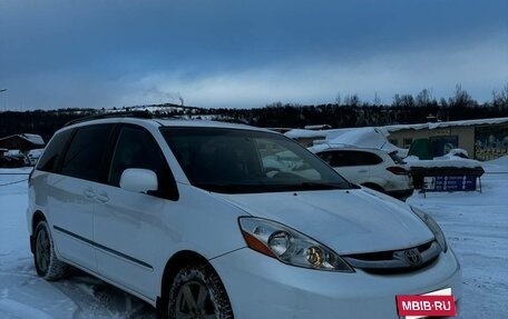 Toyota Sienna II рестайлинг, 2005 год, 1 300 000 рублей, 2 фотография