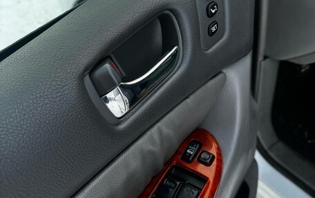 Toyota Sienna II рестайлинг, 2005 год, 1 300 000 рублей, 18 фотография